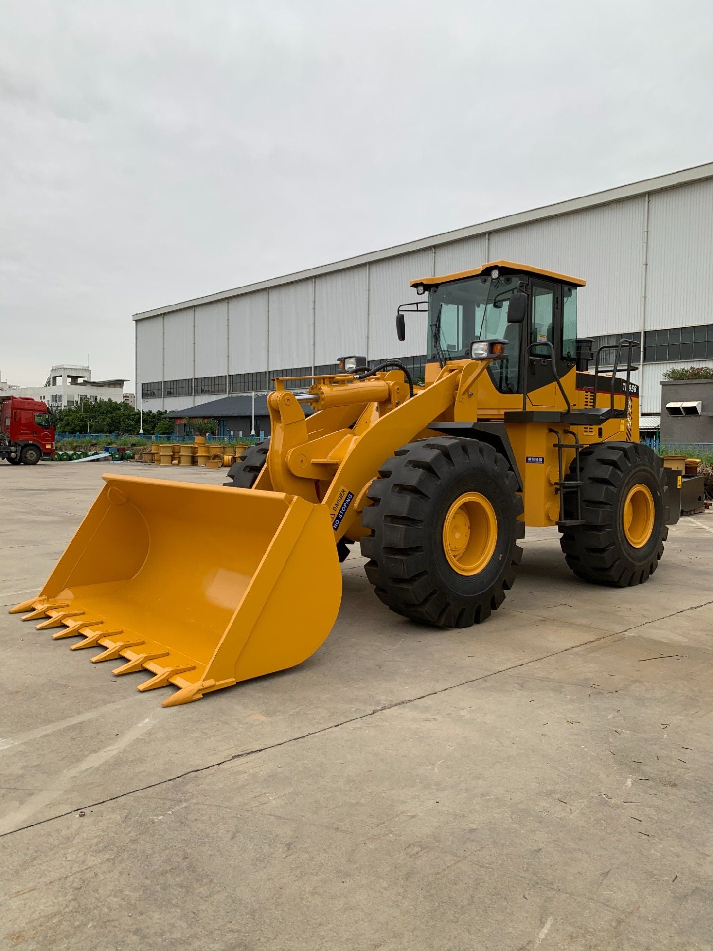 5ton Wheel Loader with 3.0cbm Bucket Capacity