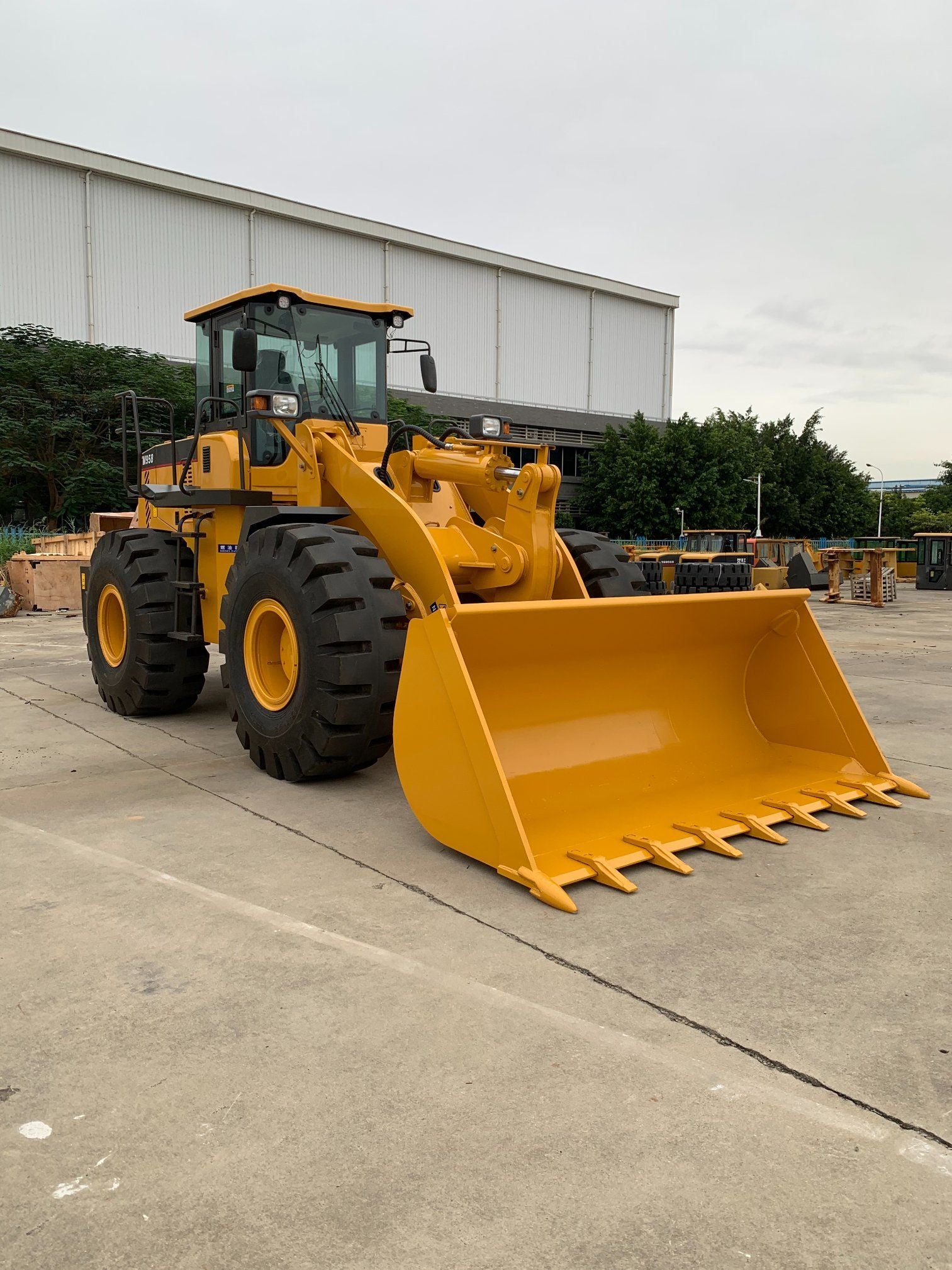 5ton Wheel Loader with 3.0cbm Bucket Capacity