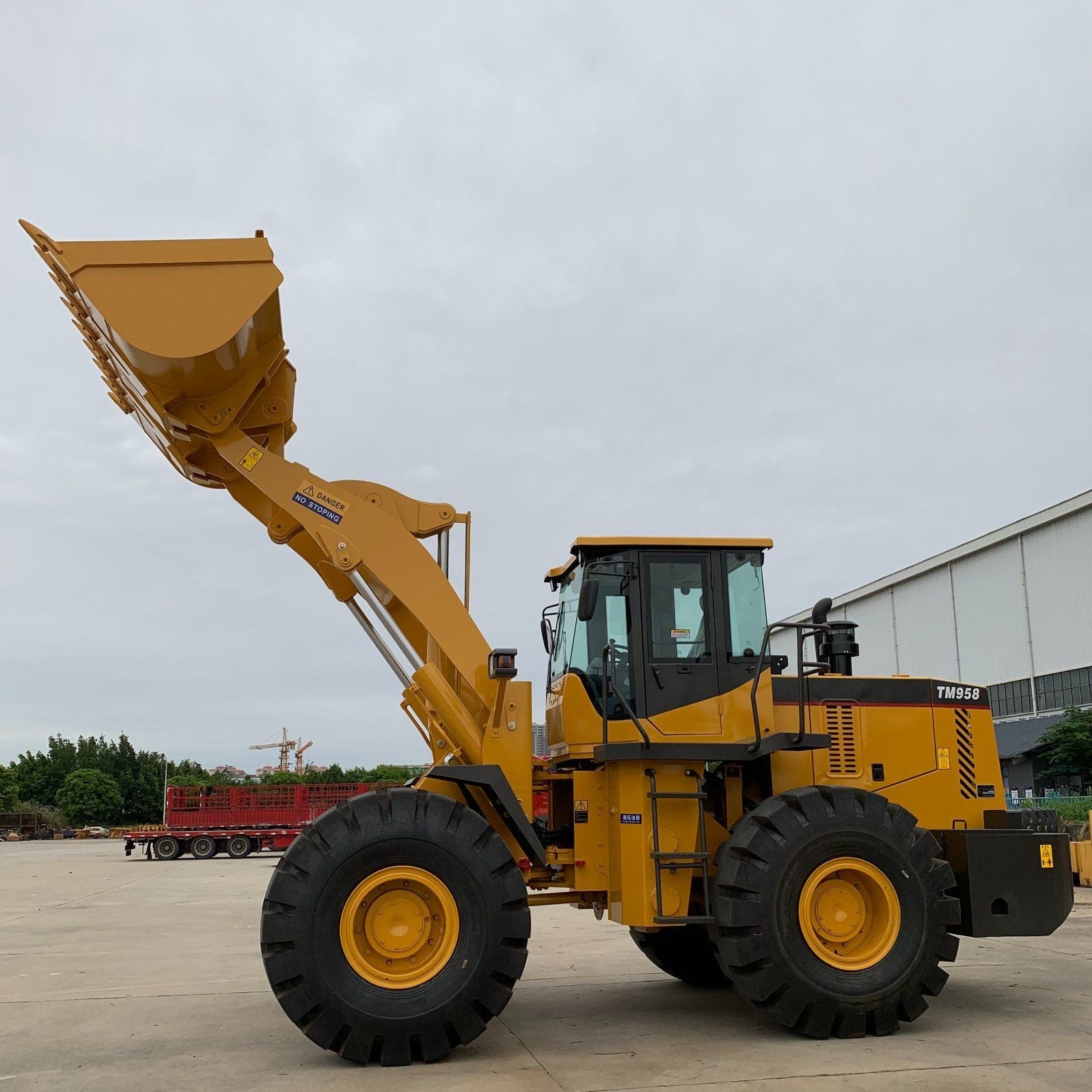 5ton Wheel Loader with 3.0cbm Bucket Capacity