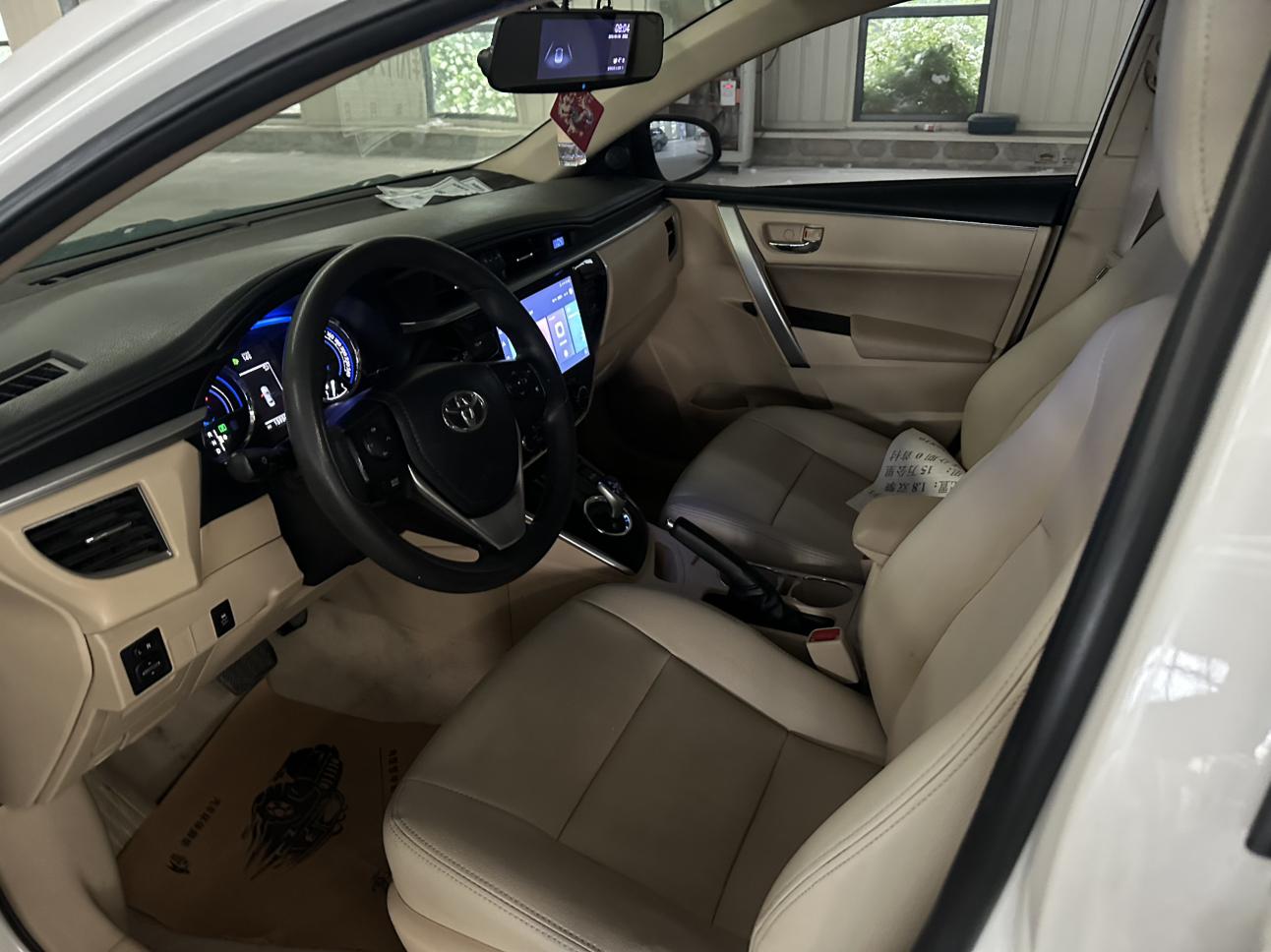 Corolla 2017 Facelift Dual Engine 1.8L E‑CVT Leading Edition
