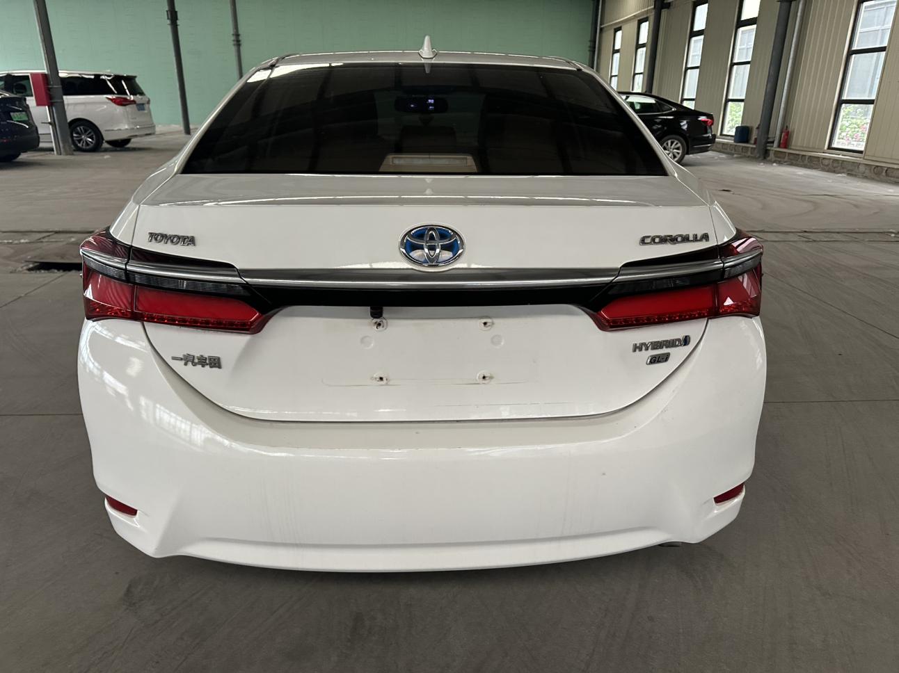 Corolla 2017 Facelift Dual Engine 1.8L E‑CVT Leading Edition