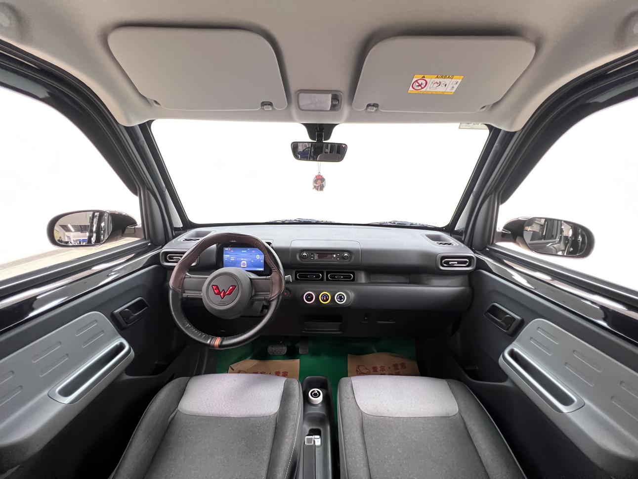 Wuling Zhiguang EV 2025 Model, Entry Version