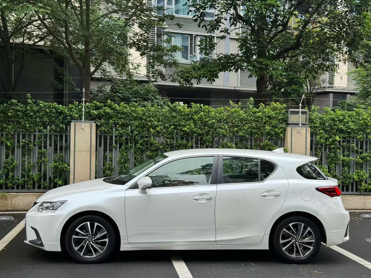 Lexus CT 2017 CT200h Elite Edition Single Color