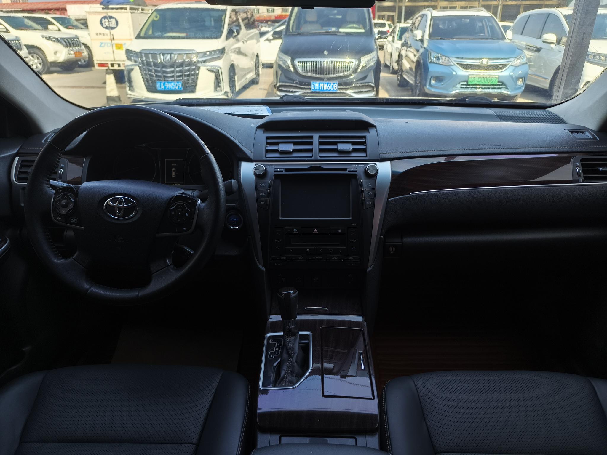 2018 Camry Dual Engine 2.5HG 10th Anniversary Luxury Navigation Edition