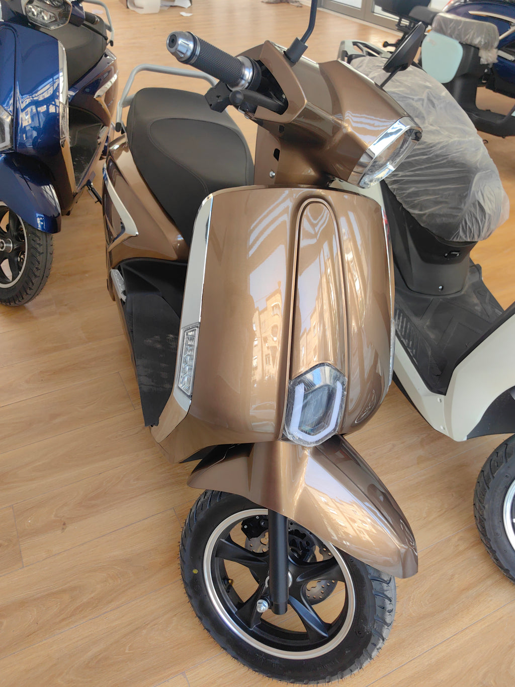 Vespa High Speed 2000w 72v Electric Scooter Motorcycle