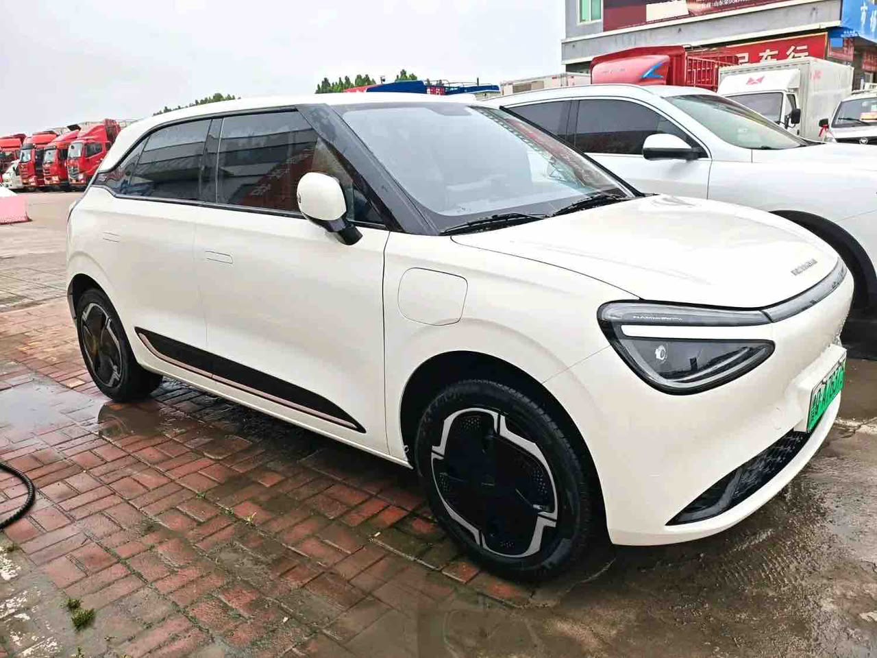 Nami 01, 330 Km range, only 10000km used, USD6900