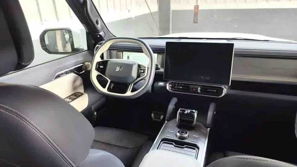 2024 year, Shanhai T2,C-DM 1.5T 208Km, Shanye Verison, 208Km, Used Milage 22000km. FCA Guangzhou USD22800